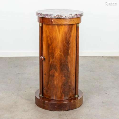 An antique 'Somneau' or 'Somno' nightstand f...