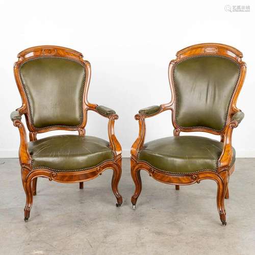 A pair of armchairs made of sculptured wood in Louis Philipp...