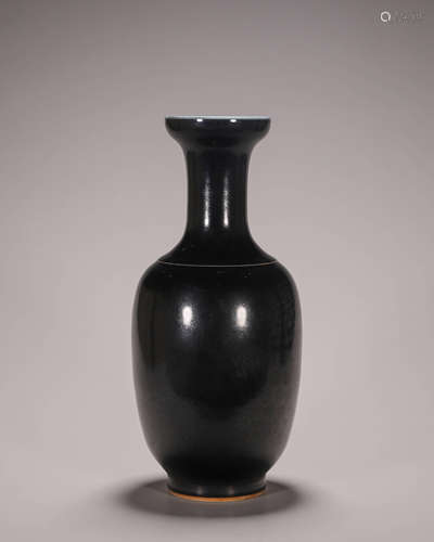 A black glazed porcelain vase