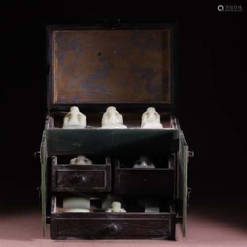 A set of white jade seals with Hetian jasper box