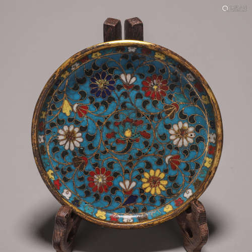 A flower patterned cloisonne plate