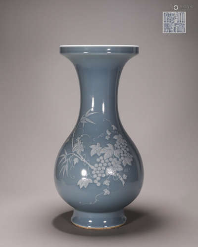 A blue glazed white fruit porcelain vase