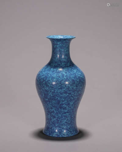 A Jun kiln glazed porcelain vase