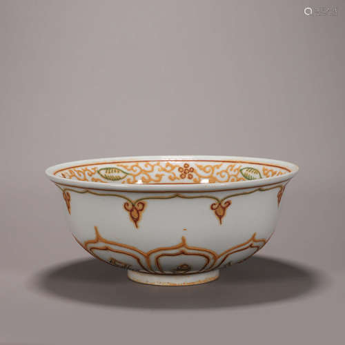 An inscribed flower porcelain bowl