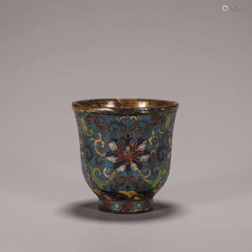 A flower patterned cloisonne cup