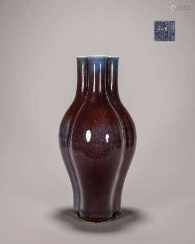 A Jun kiln glazed porcelain vase