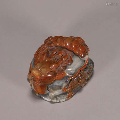 An agate dragon paperweight