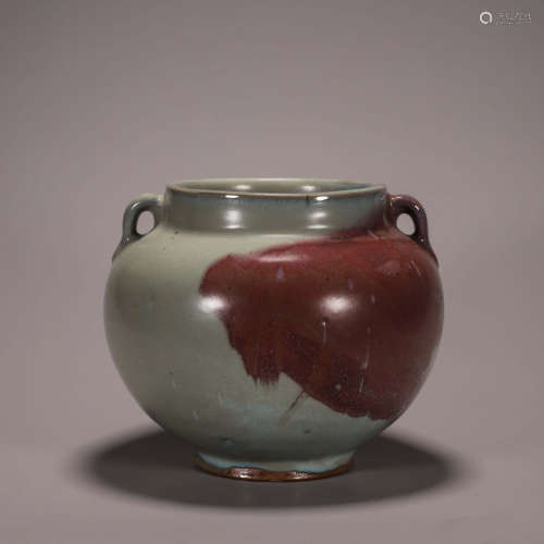 A Jun kiln glazed porcelain jar
