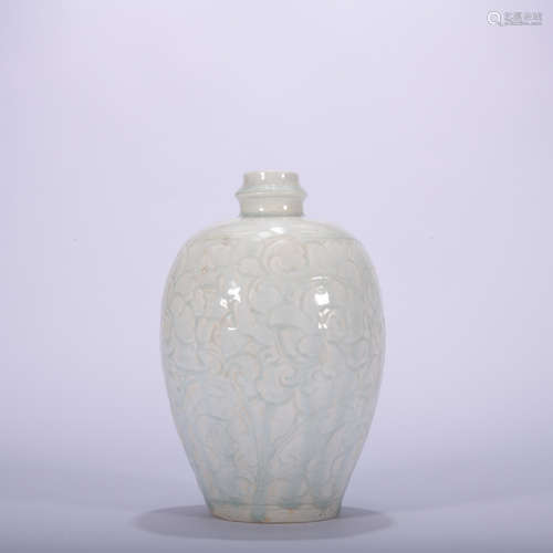 A Ding kiln 'floral' vase