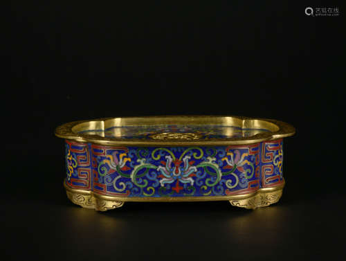 A Cloisonne enamel 'floral' box and cover