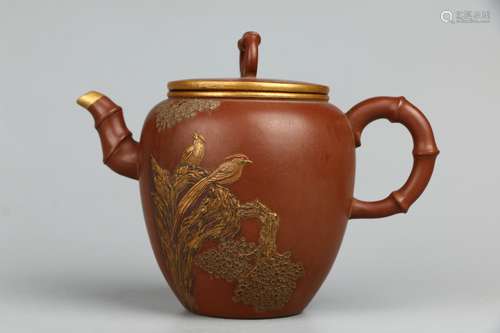 Chinese Gold-traced Zisha Teapot