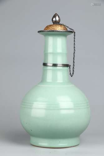 Chinese Lidded Vase