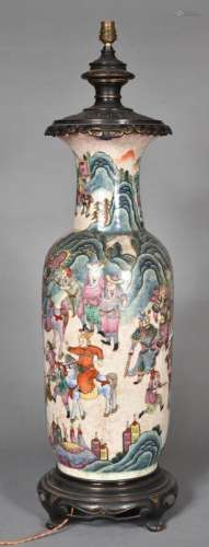 Grand vase en grès de Nankin, à décor polychrome de guerrier...
