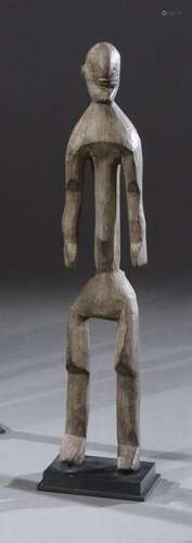 Statue de type Mumuye, Nigeria
Bois à patine brune
H