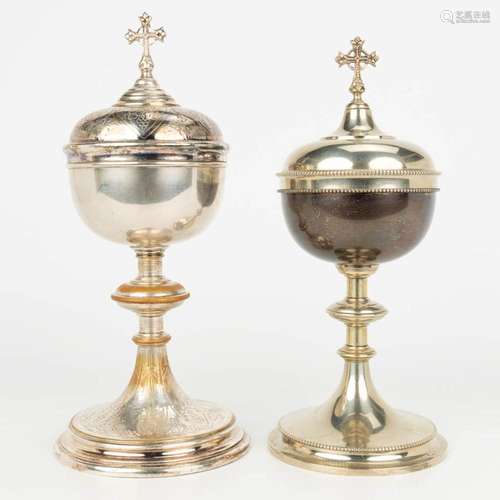 A collection of 2 silver-plated ciboria, gothic revival. (H:...