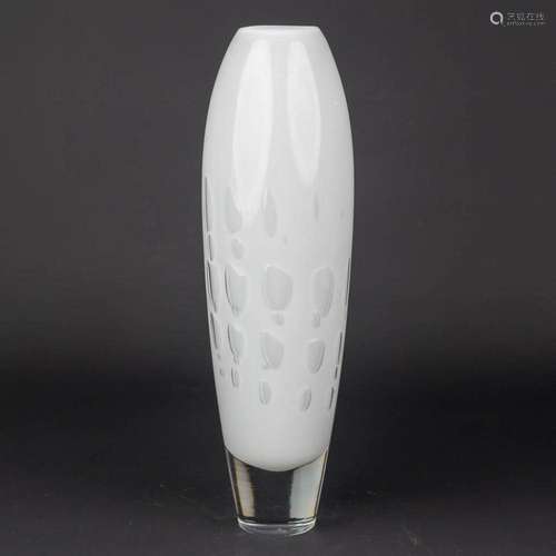 A vase made of glass and marked Villeroy & Boch. (H:32cm...