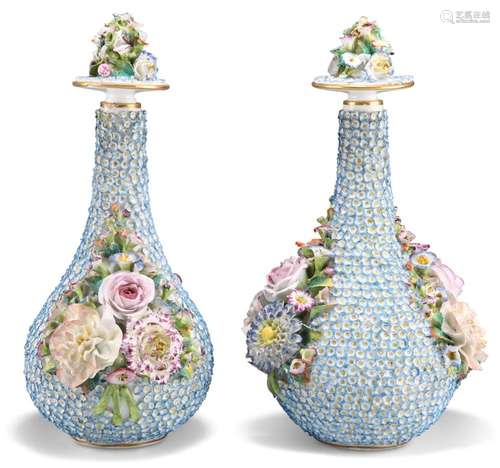 A PAIR OF JACOB PETIT 'SCHNEEBALLEN' FLASK-FORM VASE...