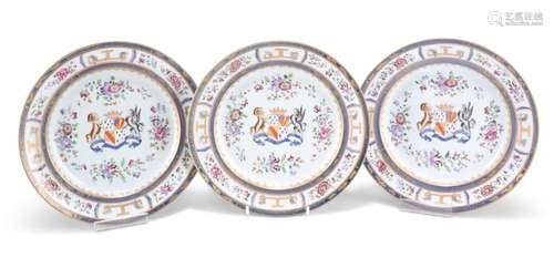 A SET OF THREE SAMSON ARMORIAL PLATES, LATE 19TH CENTURY, in...