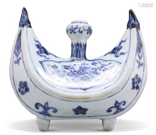 A CHINESE BLUE AND WHITE VASE, in the form of a crescent-sha...