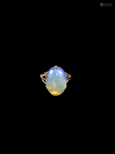 Bague en or jaune 18K (750°/00), ornée d'une pierre de l...