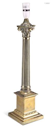 A BRASS CORINTHIAN COLUMN TABLE LAMP, on a stepped base. 52....