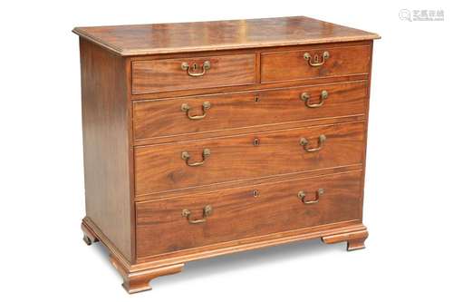 A GEORGE III MAHOGANY CHEST OF DRAWERS, the moulded rectangu...