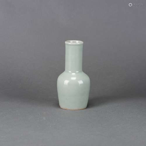 A CHINESE CELADON GLAZED VASE