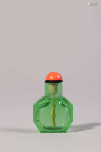 Green Glass Snuff Bottle