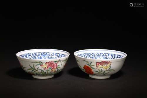FAMILLE ROSE 'FLOWERS' AND BLUE AND WHITE BOWLS IN PAIR