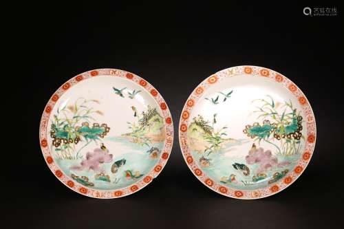 A PAIR OF FAMILLE ROSE 'LOTUS POND' DISHES