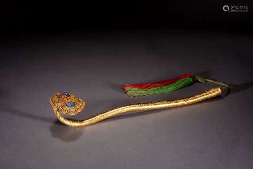 A CHINESE GILT SILVER FILIGREE RUYI SCEPTER