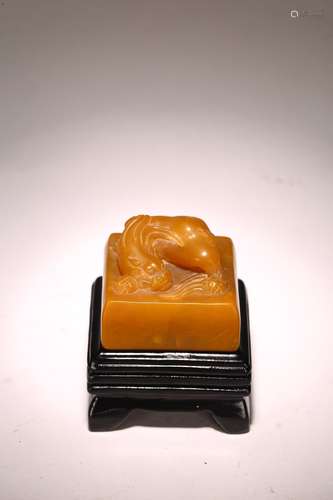 A CHINESE SHOUSHAN STONE SQUARE SEAL