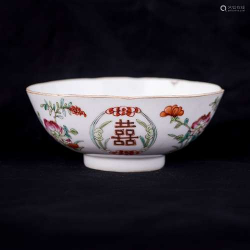 A FAMILLE ROSE 'DOUBLE XI' BOWL