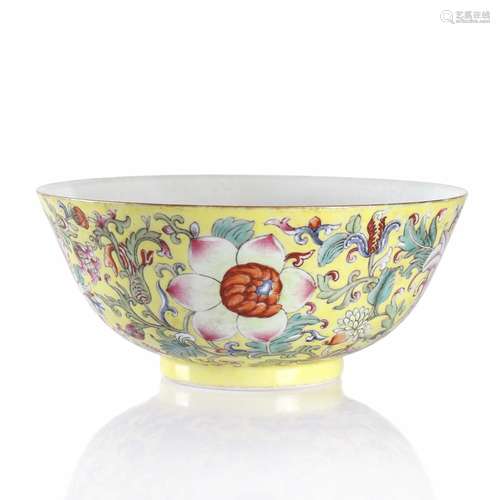 A Chinese Famille Rose Porcelain Bowl