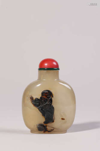 Carved Agate Cameo Boys Snuff Bottle