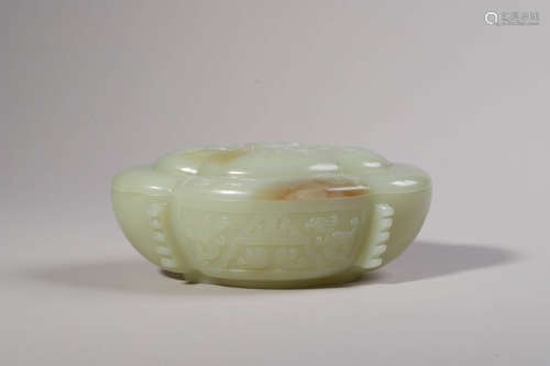 Carved Hetian Jade Begonia-Form Box