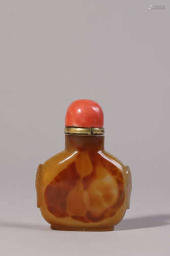 Carved Agate Snuff Bottle