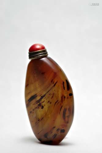 Carved Agate Shadow Snuff Bottle
