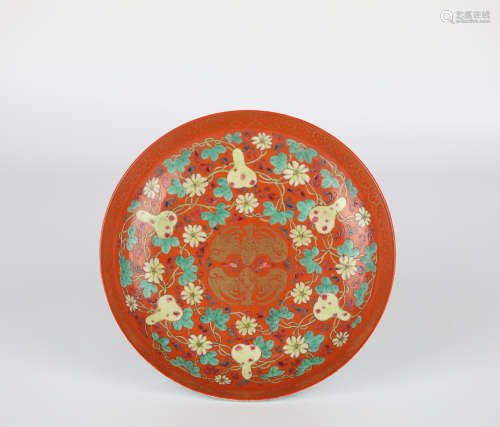 Coral red ground flower pattern plate，19th