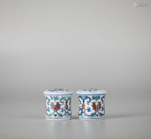 Chinese Doucai porcelain scrolls a Pair, Qing