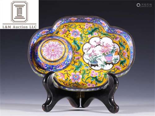 A Chinese Cloisonne Flower Patterned Brush Washer