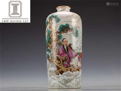 A Chinese Famille Rose Porcelain Figure Vase