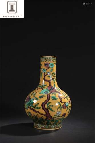 A Chinese San-Cai Glazed Porcelain Globular Vase