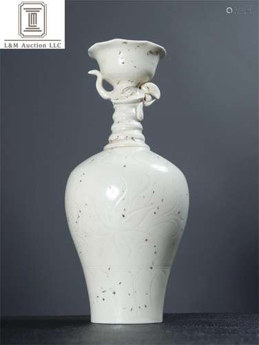 A Chinese Ding Kiln Porcelain Flower Vase