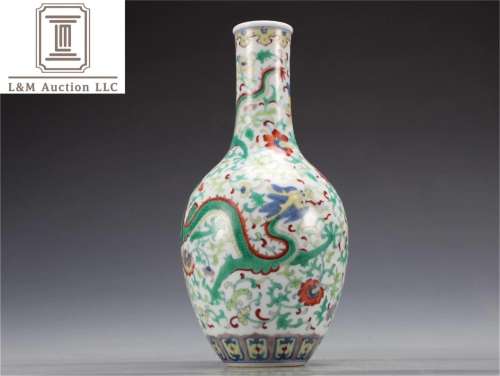 A Chinese Dou-Cai Porcelain Dragon Vase