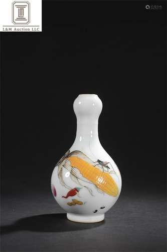 A Chinese Famille Rose Porcelain Garlic-Mouth Vase