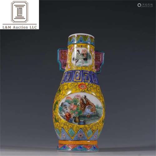 A Chinese Peking Glass Figure & Story Vase