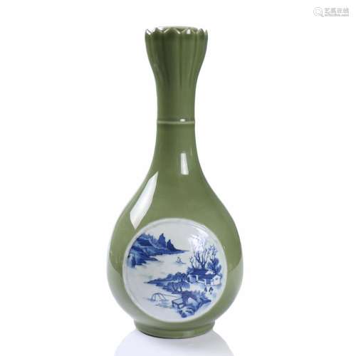 A Chinese Green Glazed Porcelain Vase