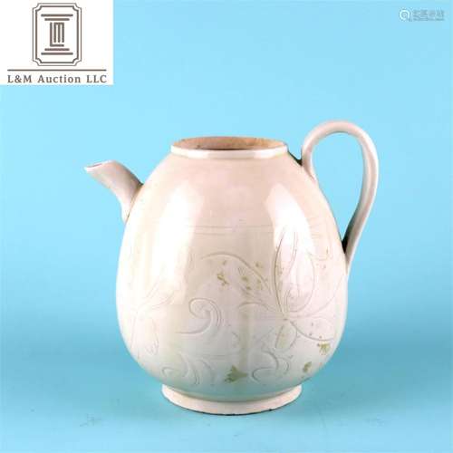 A Chinese Ding Kiln Porcelain Flower Patterned Wine Pot