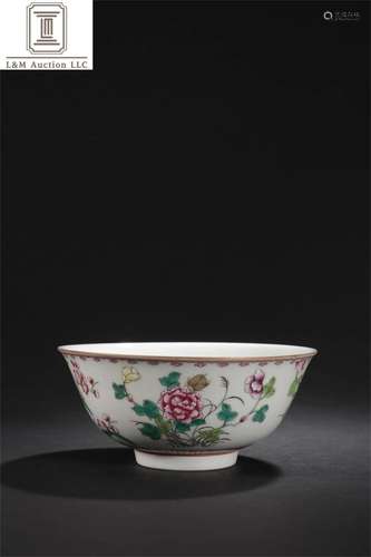 A Chinese Famille Rose Porcelain Flower Bowl